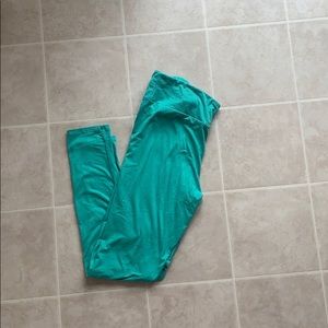 LuLaRoe Tall and Curvy Leggings